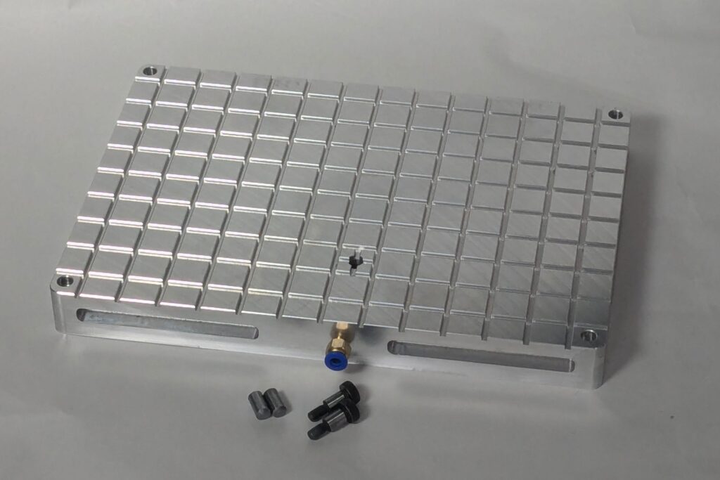 VacuumPlatewithGridPattern